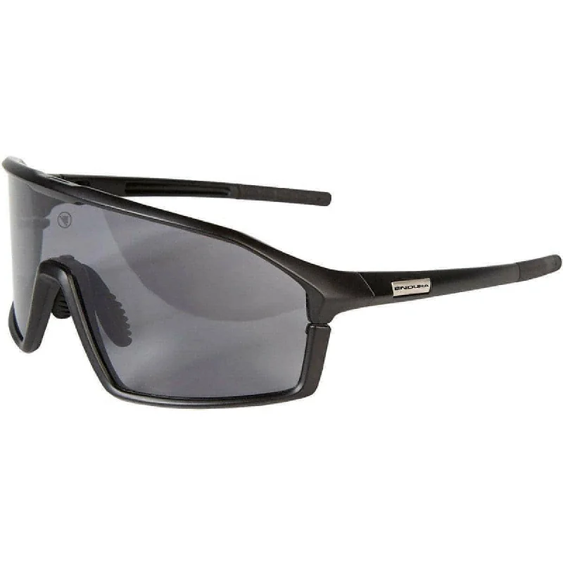 Endura Gabbro II Photochromic Cycling Sunglasses - Black