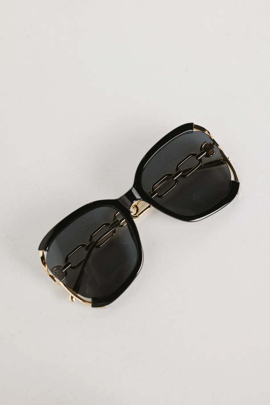 Lea Sunglasses in Black