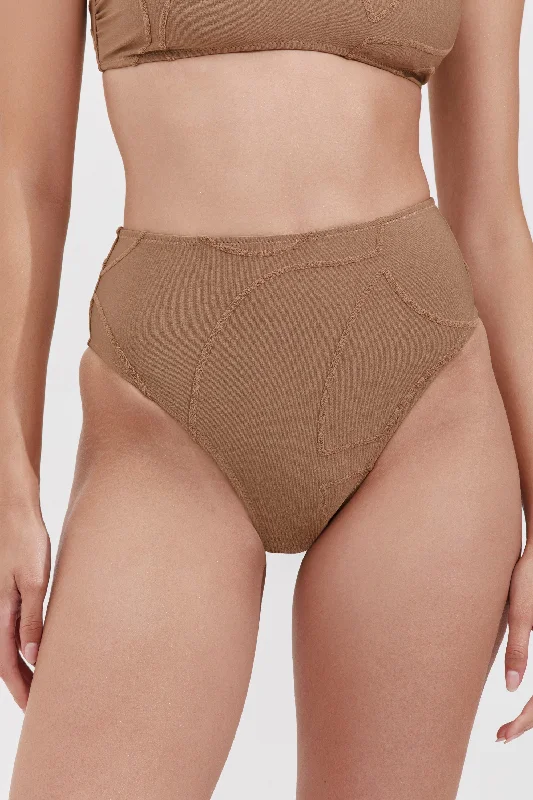 HIGH RISE BIKINI BOTTOM IN CAMEL